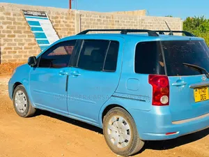 Toyota Raum 2005 Blue