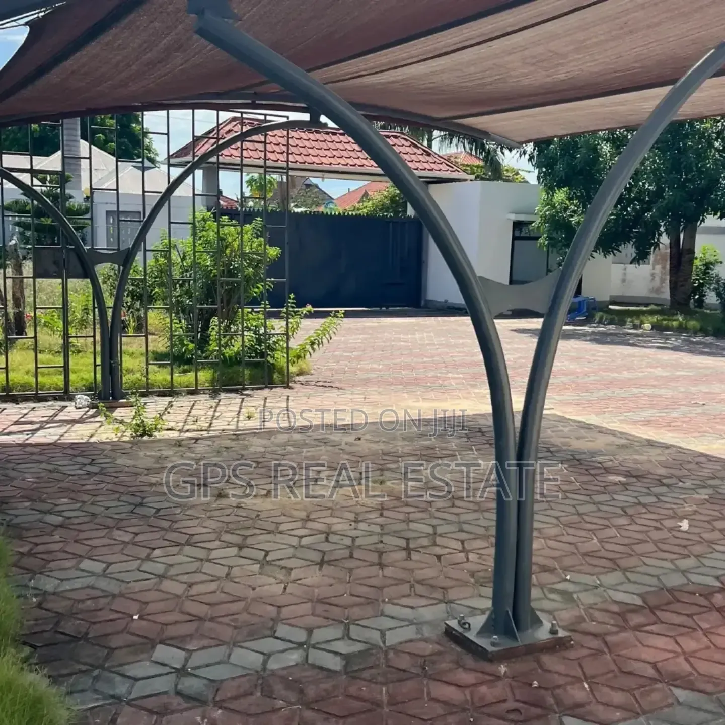 6bdrm House in Mbweni Malindi, Kinondoni for sale