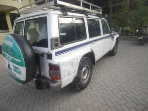 Nissan Patrol 2001 White