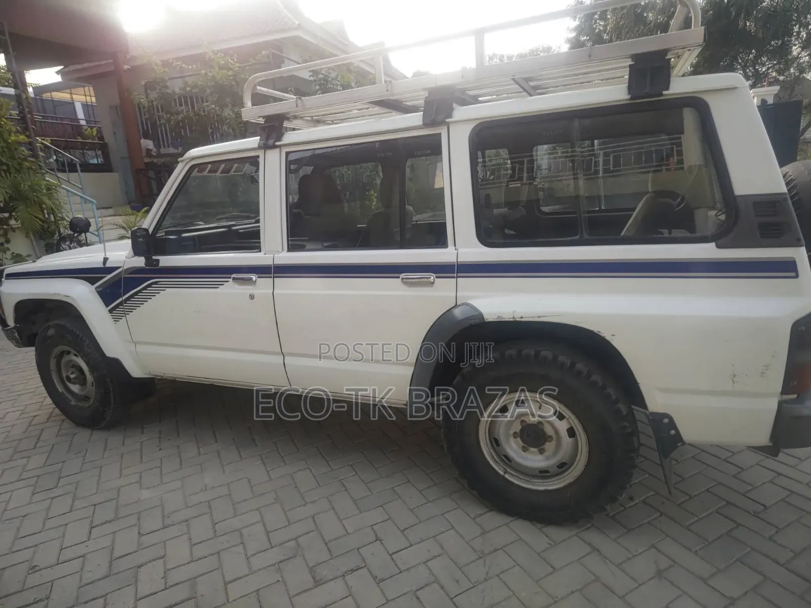 Nissan Patrol 2001 White