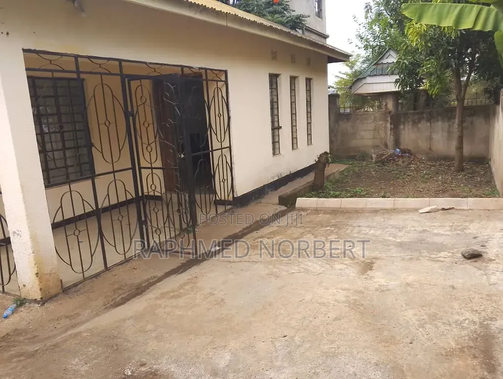 3bdrm House in Tanzania Realestates, Njiro for rent