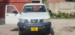 Nissan Patrol 1999 White