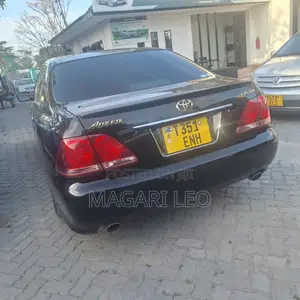 Toyota Crown 2006 Black