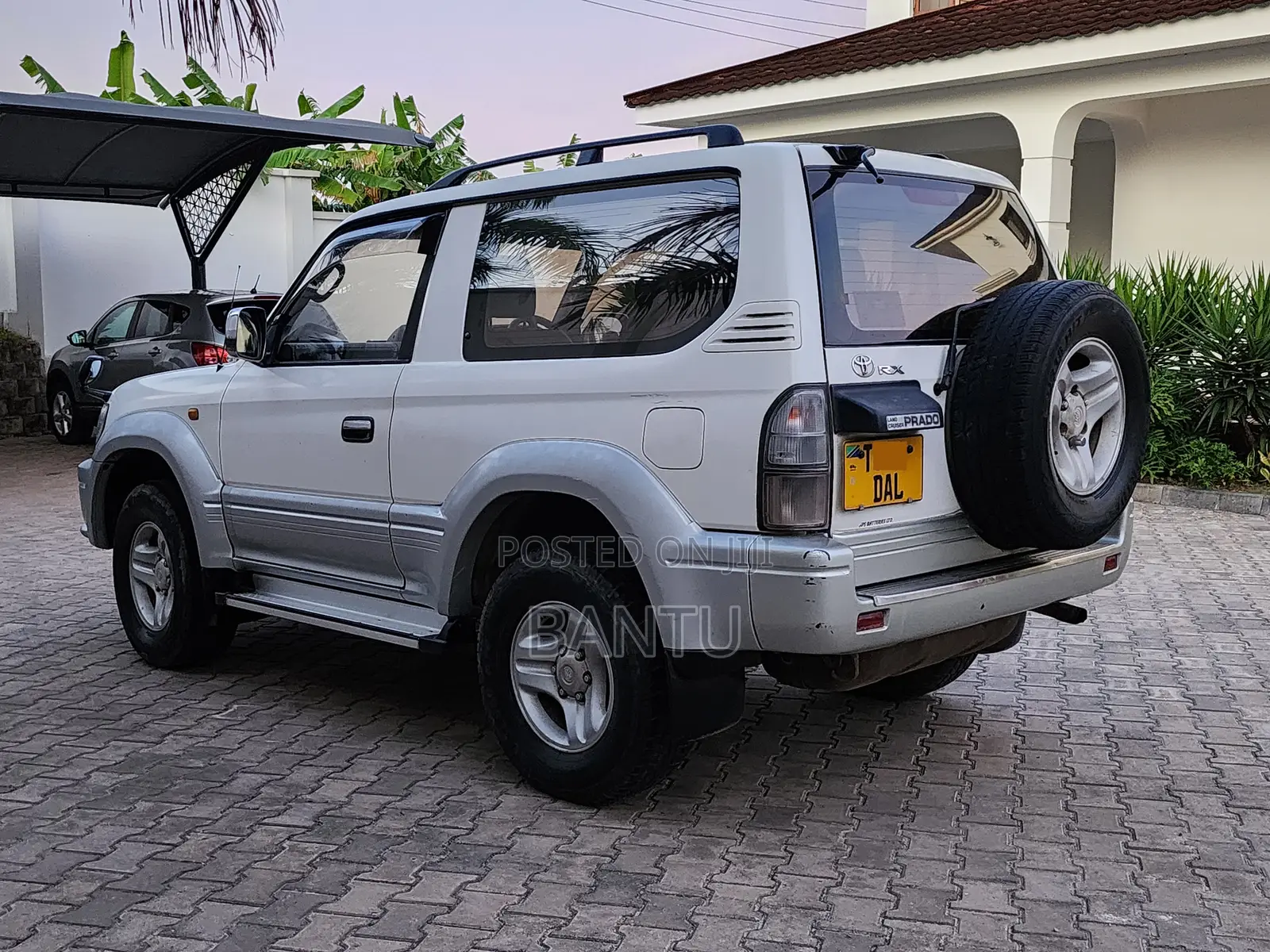 Toyota Land Cruiser Prado 1999 White