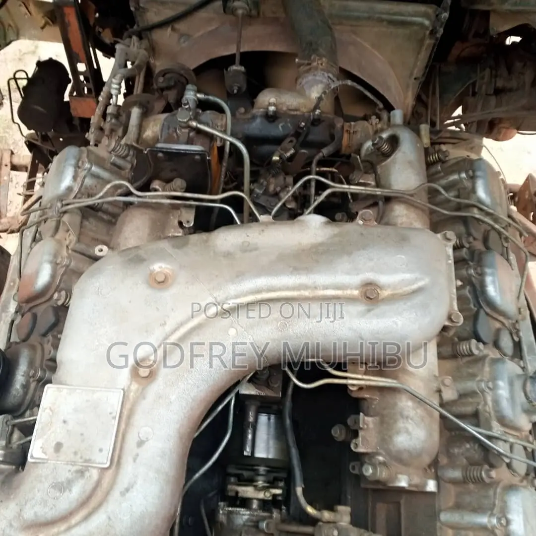 Fuso Tippa V8