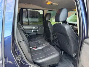 Land Rover Discovery 2015 Blue