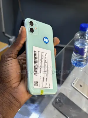 New Apple iPhone 11 64 GB Blue