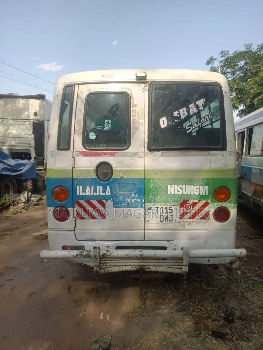 Mitsubishi Fuso Rosa 2008 White
