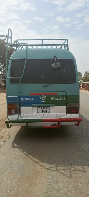 Toyota Coaster 2003 Beige