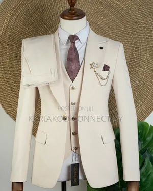 Classic Groom Off-White Wedding Suit Set