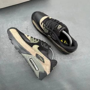 Men's Classic Air Max 90 Collection