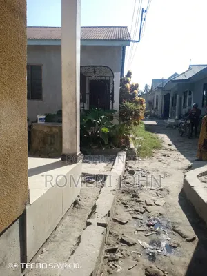 5bdrm House in Tanzania Daresalaam., Ilala for sale