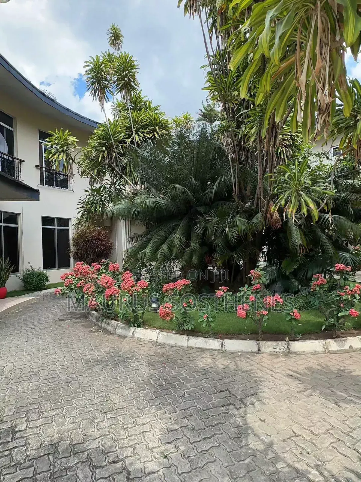 Furnished 3bdrm Villa in Mikocheni B for rent
