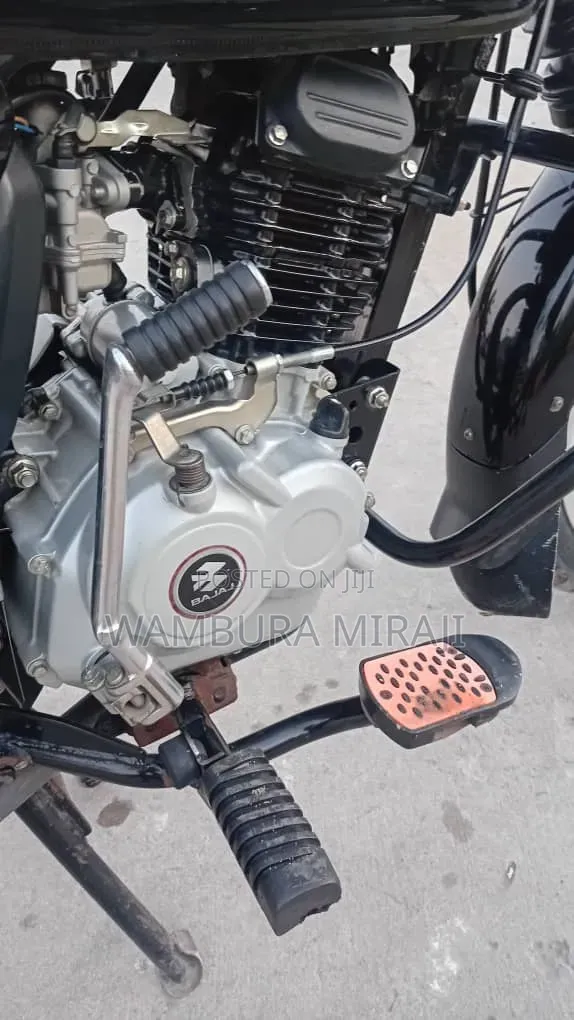 Bajaj Boxer 125 2025 Black