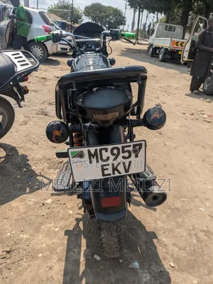 Bajaj Boxer 125 2025