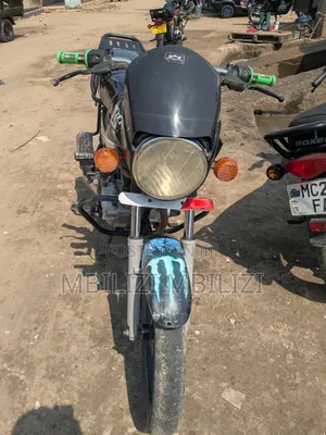 Bajaj Boxer 125 2025