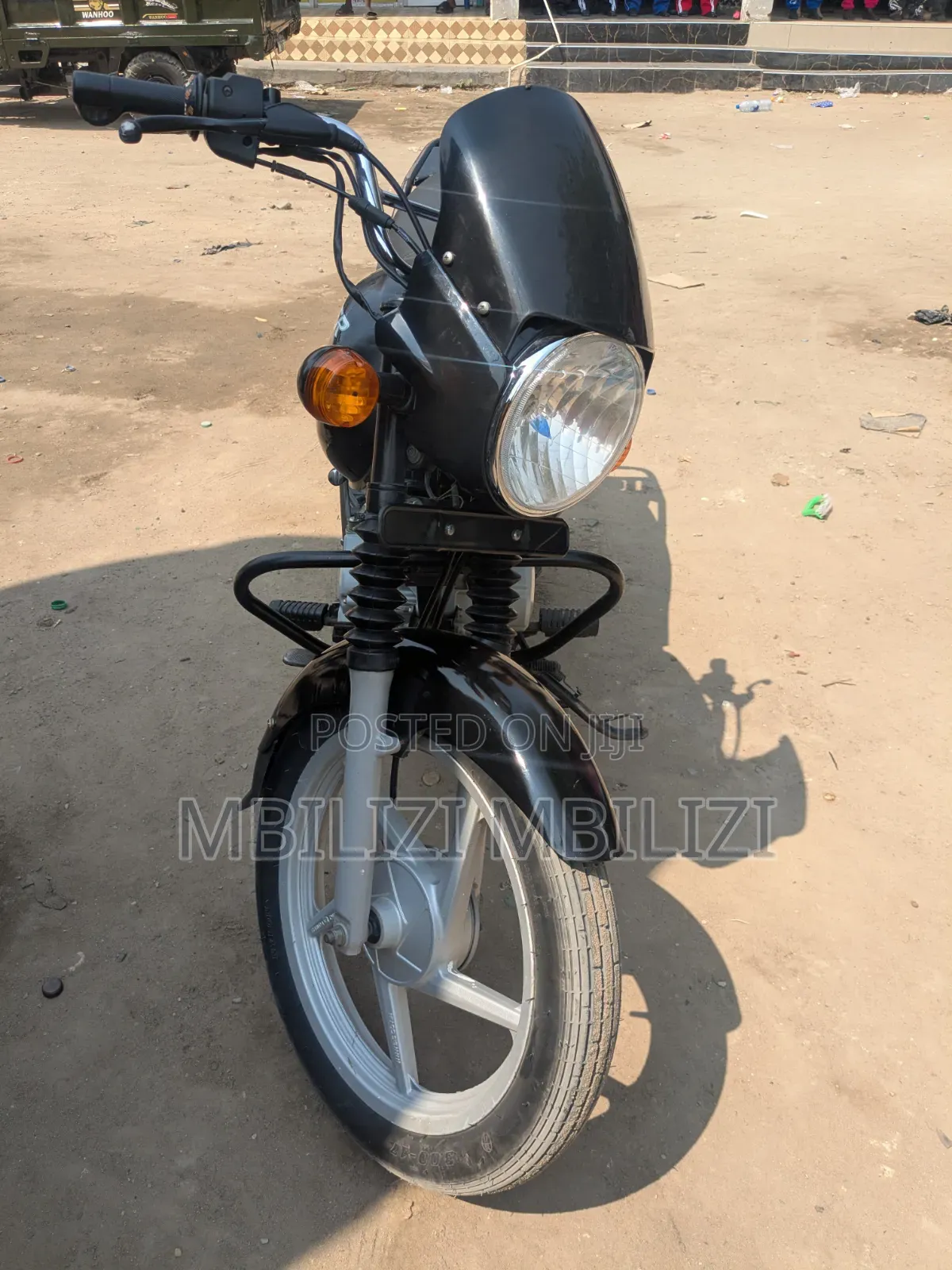 Bajaj Boxer 125 2025