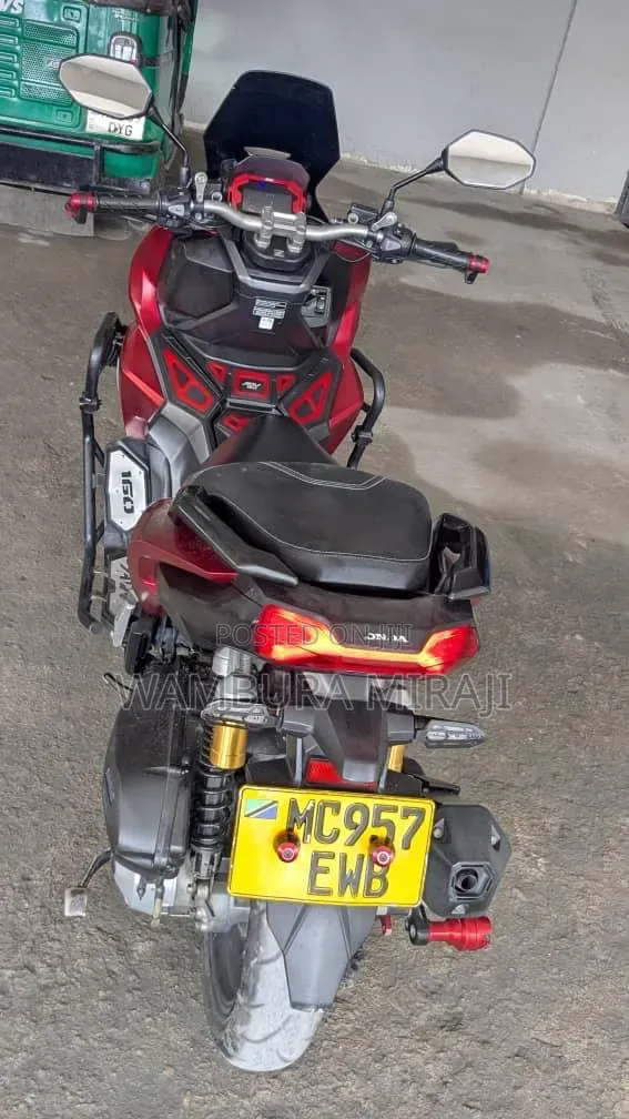 Honda 2025 Red