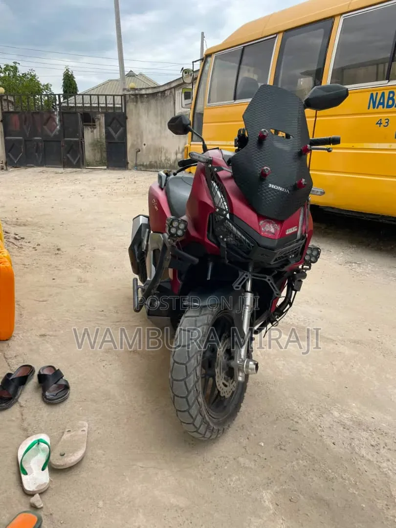 Honda 2025 Red