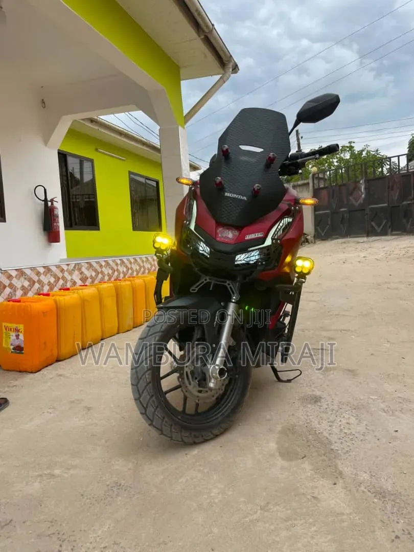 Honda 2025 Red