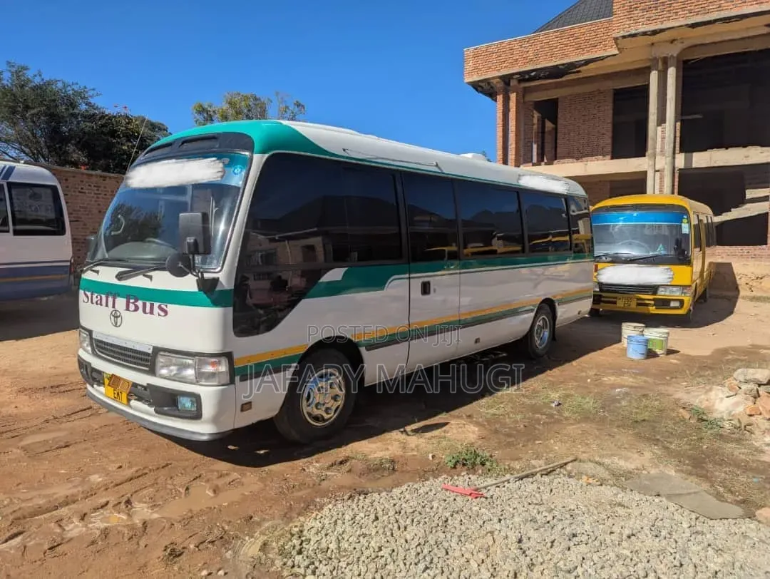 Toyota Coaster 1999