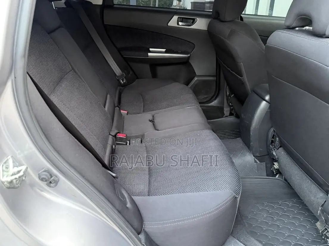 Subaru Forester 2010 Gray
