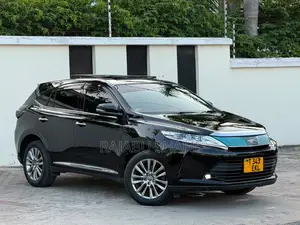Toyota Harrier 2.0 2017 Black
