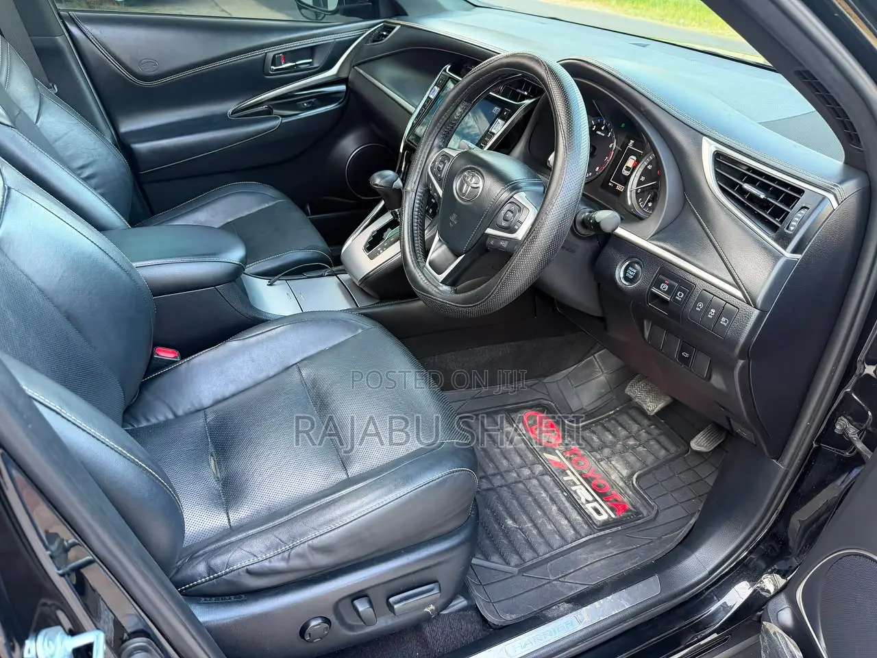 Toyota Harrier 2.0 2017 Black