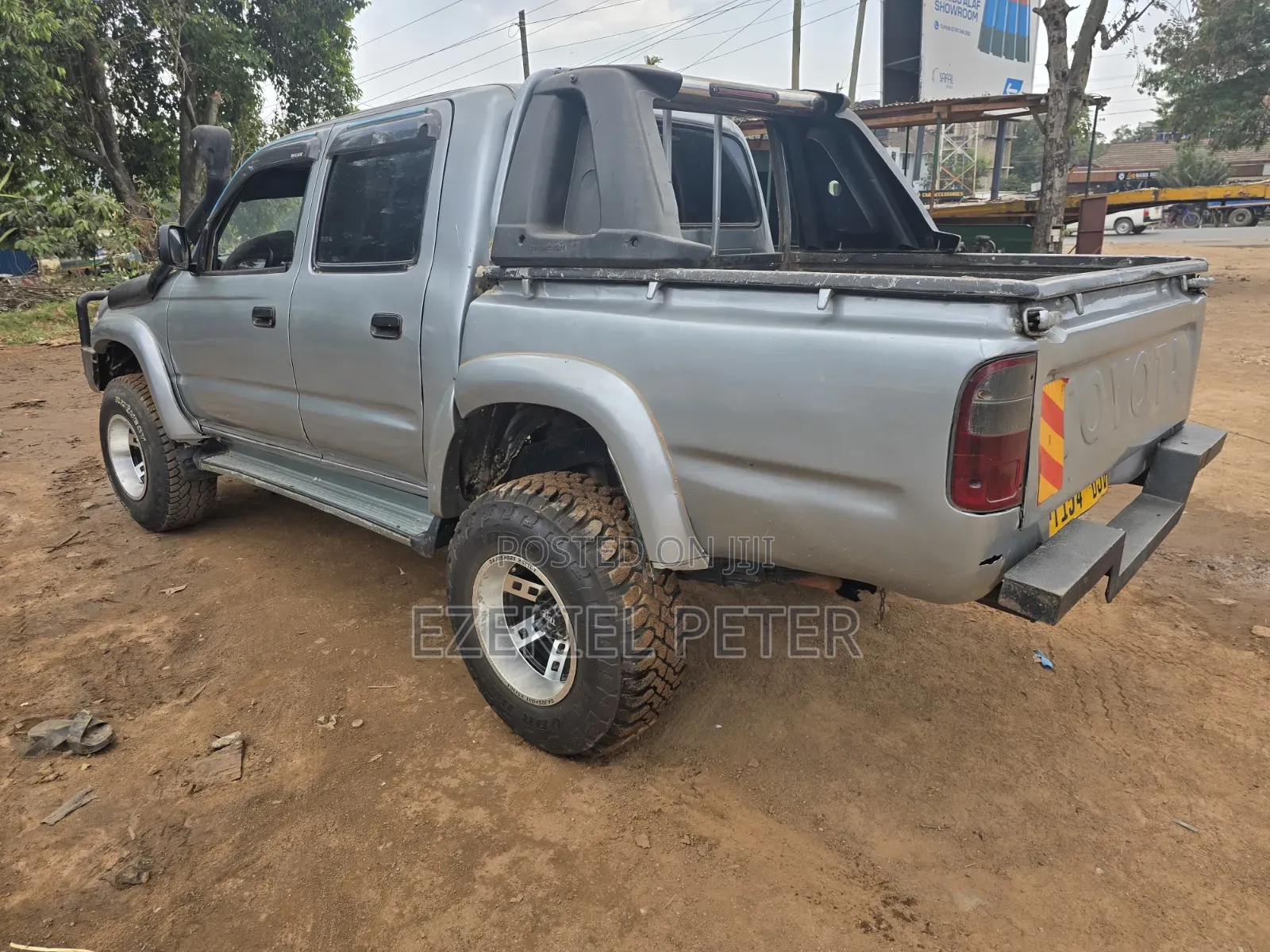 Toyota Hilux 2002 Silver