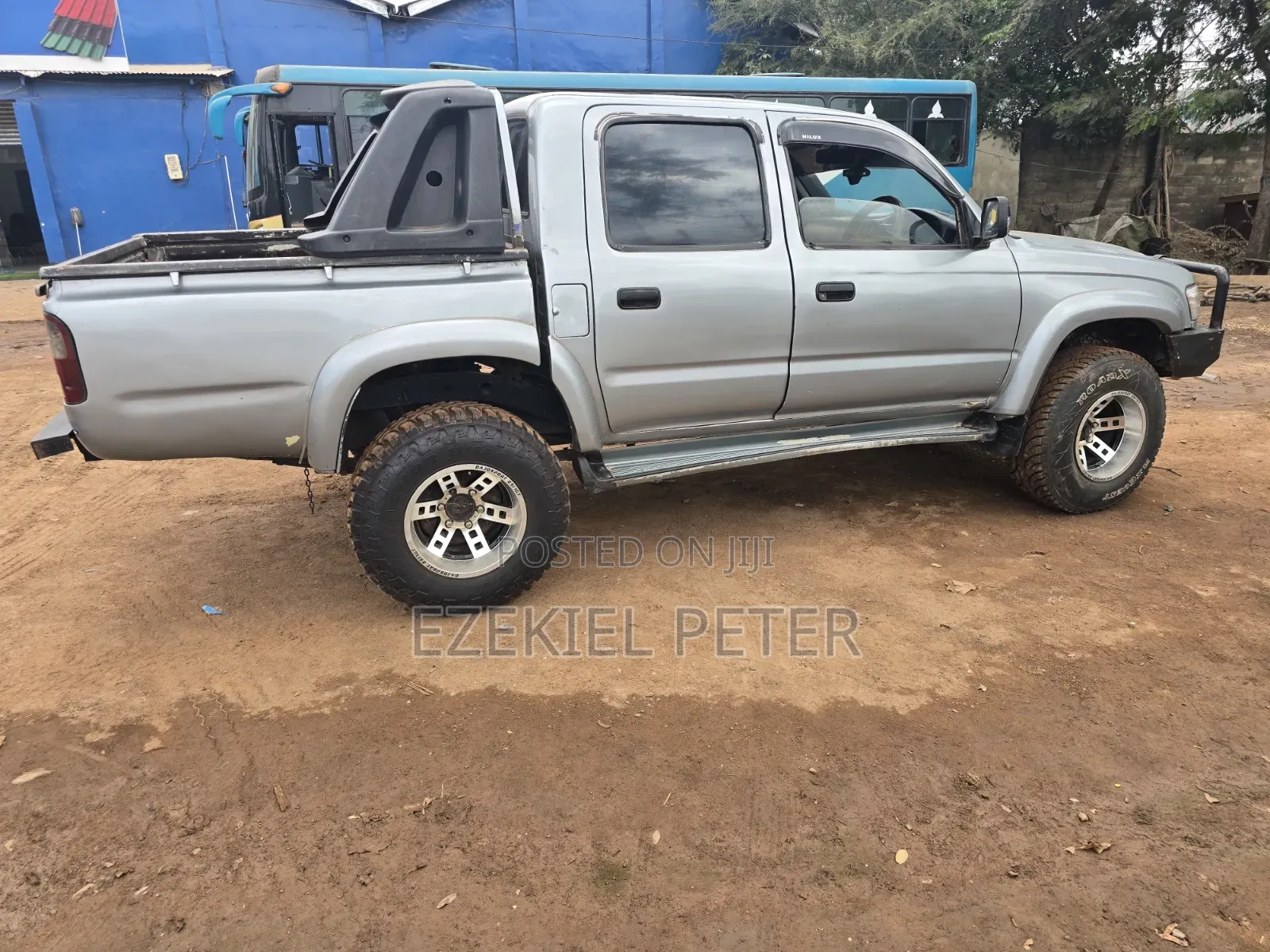 Toyota Hilux 2002 Silver