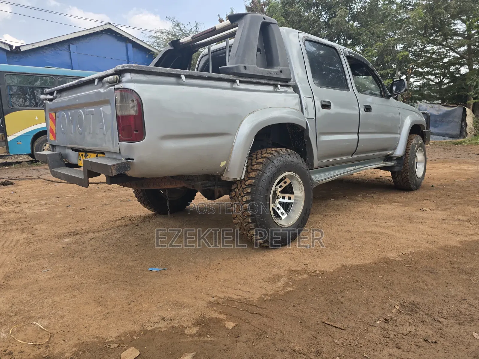 Toyota Hilux 2002 Silver