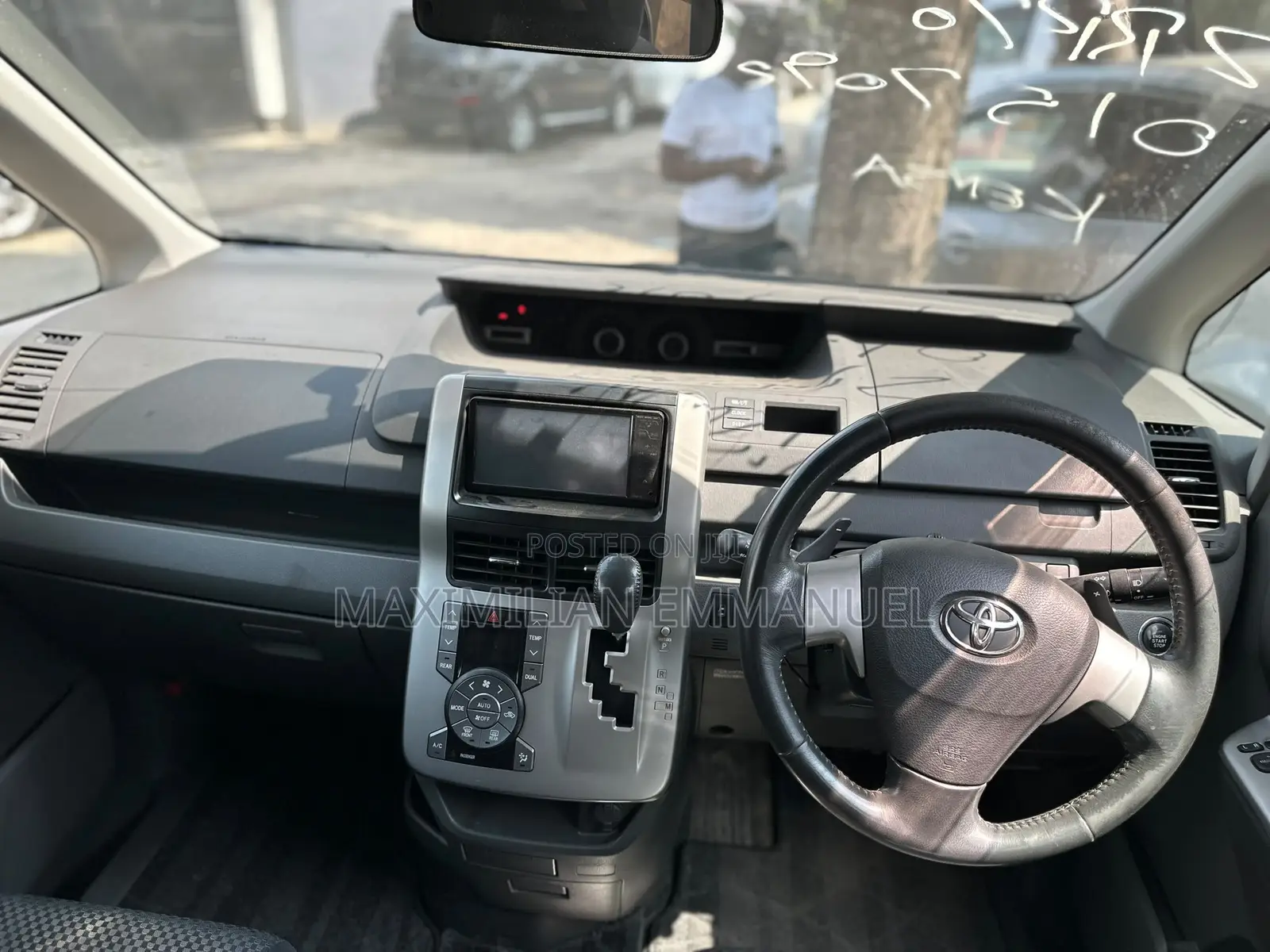 Toyota Noah 2009 Black
