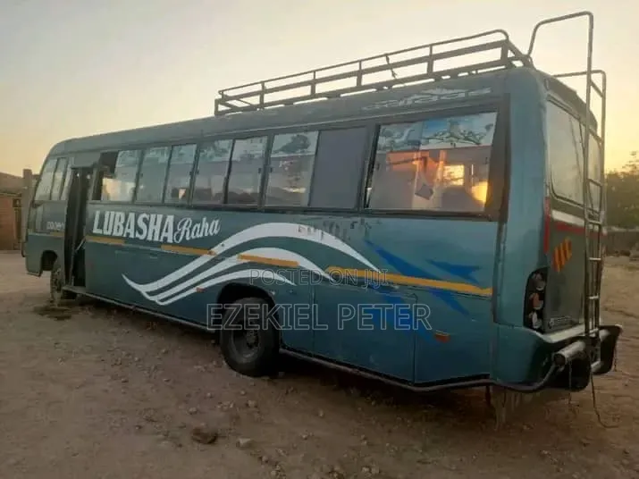 Tata LP 2006 Blue