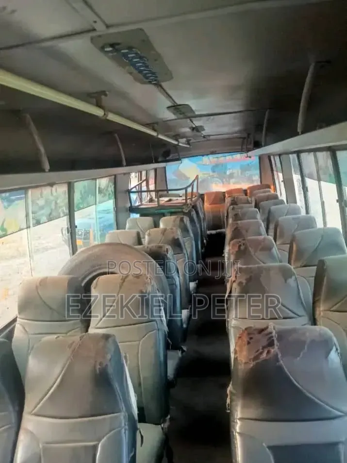 Tata LP 2006 Blue