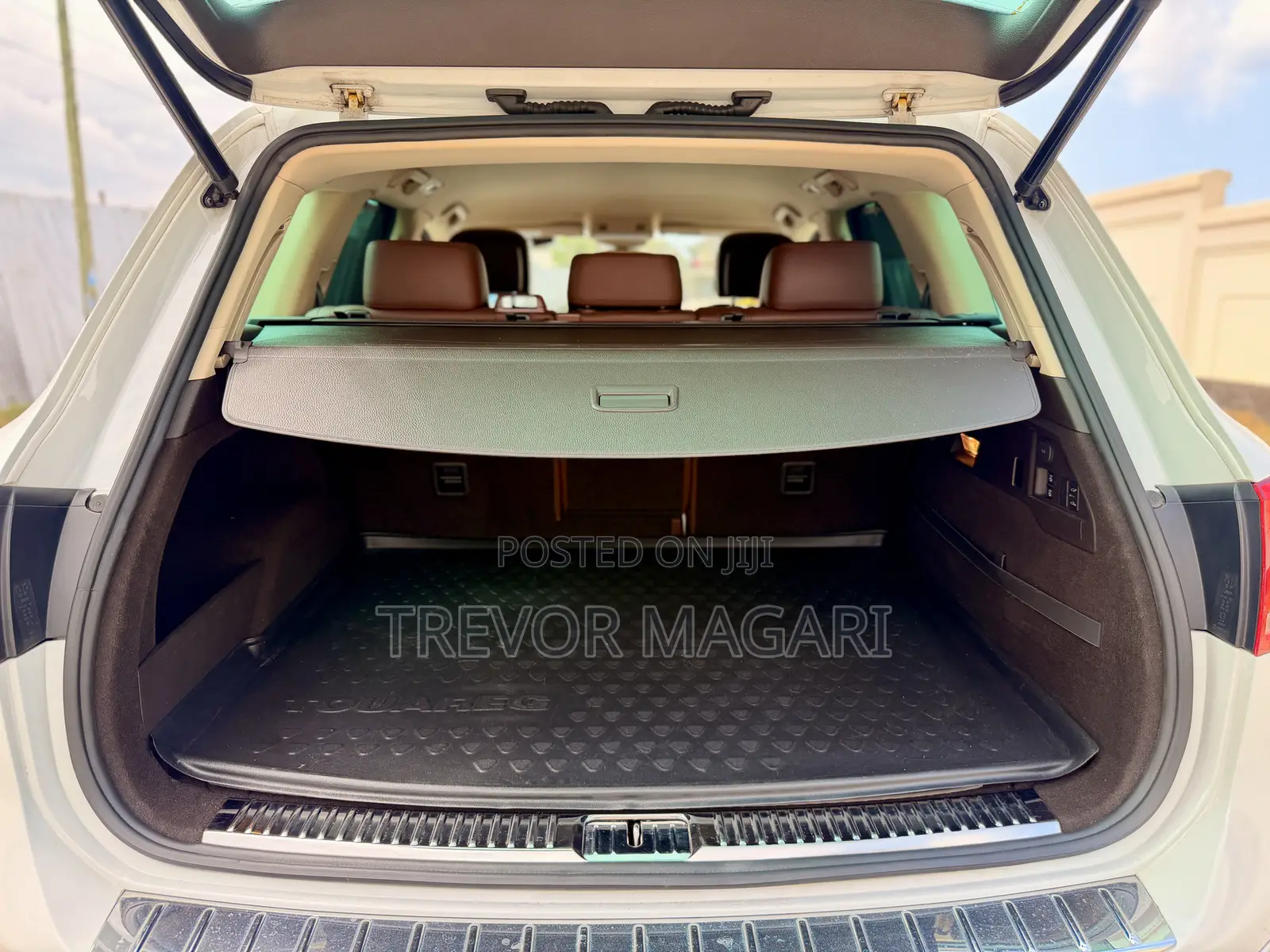 Volkswagen Touareg 2013 White