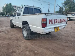 Mitsubishi L200 2003 White