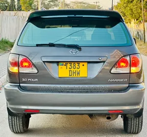 Toyota Harrier 2001 Gray
