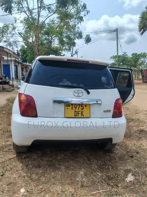 Toyota IST 2005 White