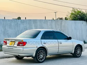 Toyota Carina 2000 Silver