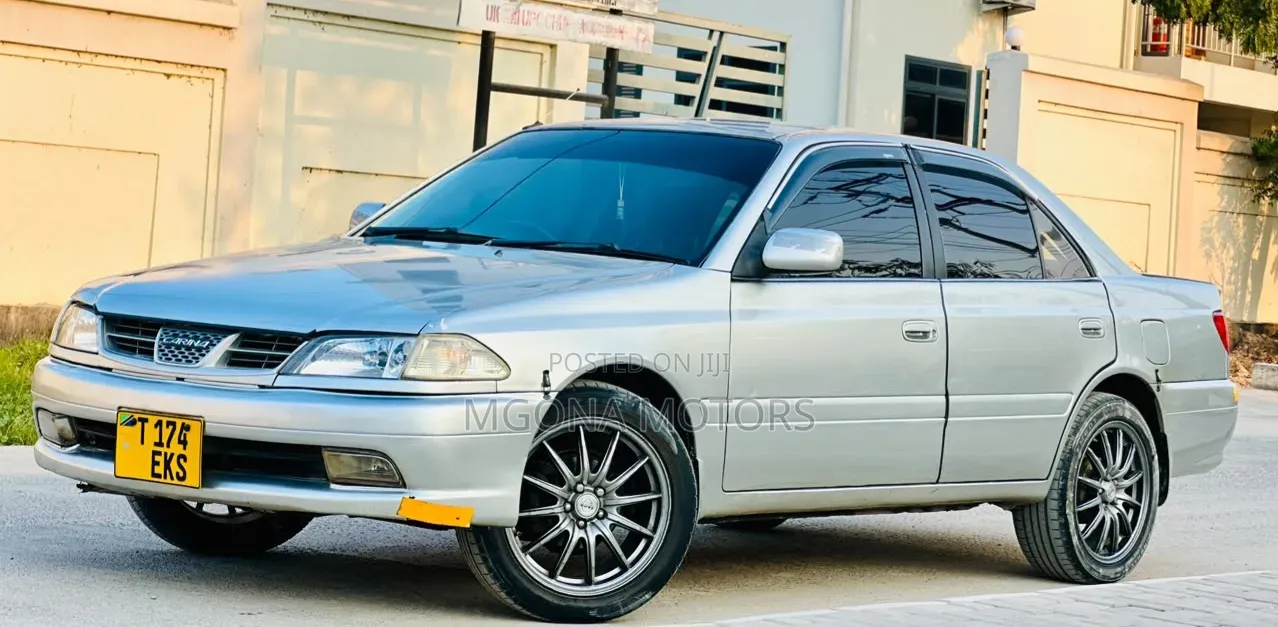 Toyota Carina 2000 Silver