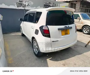 Toyota Ractis 1.3 FWD 2005 White