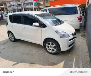 Toyota Ractis 1.3 FWD 2005 White