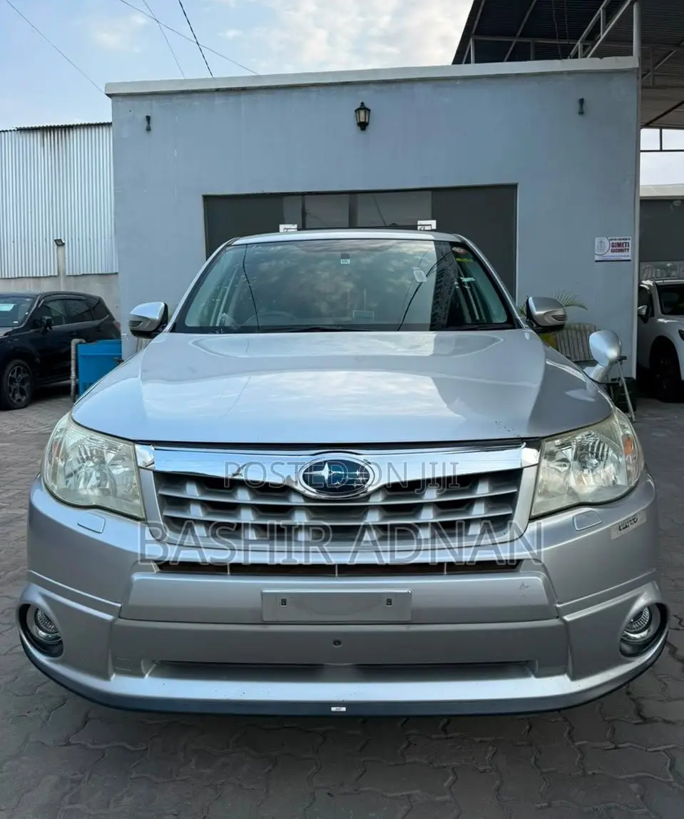 Subaru Forester 2011 Silver