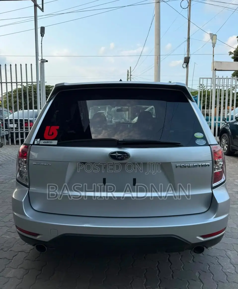 Subaru Forester 2011 Silver