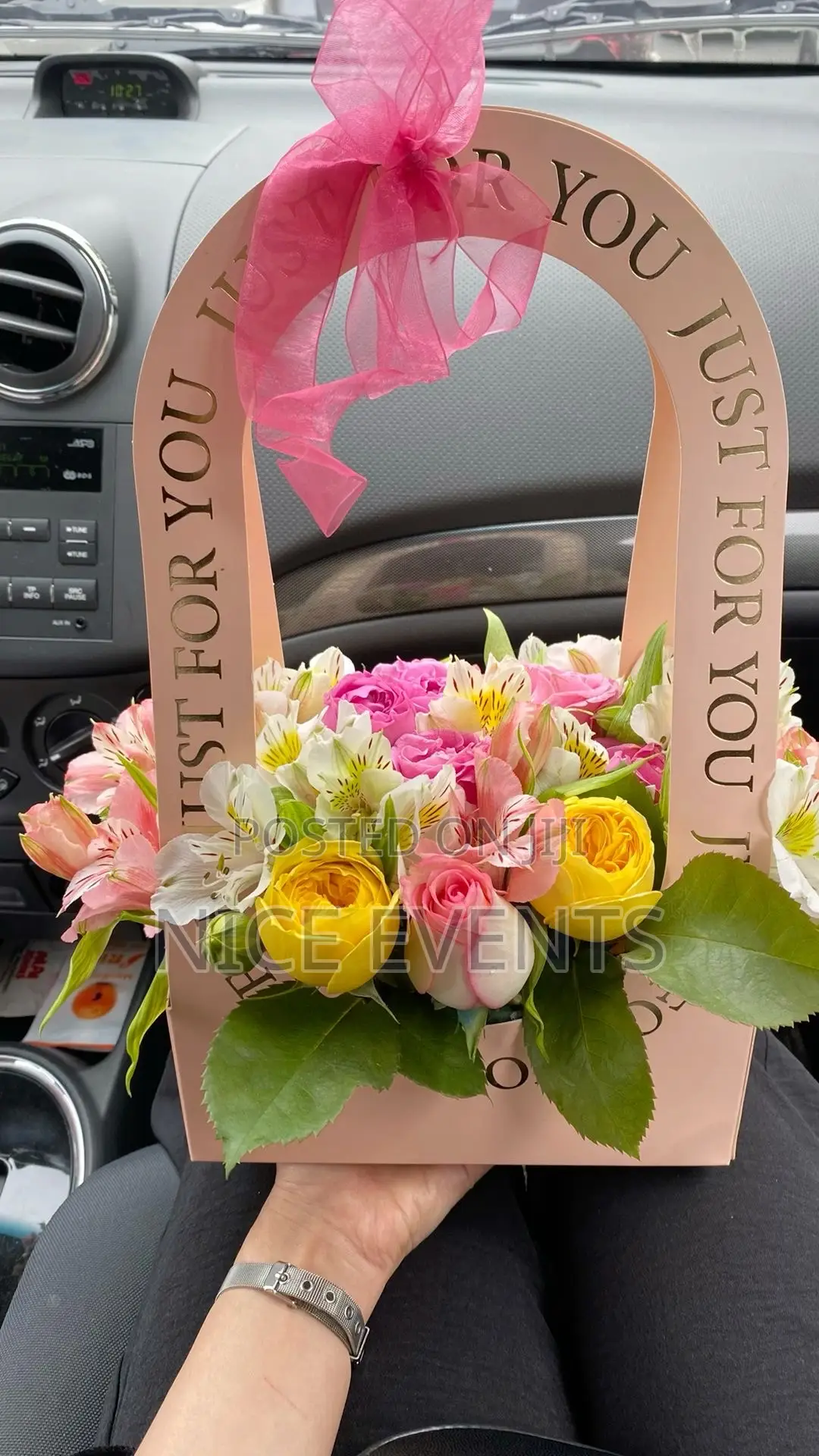 Fresh Flower Bouquets, Gift Wrapping Suprise Packages
