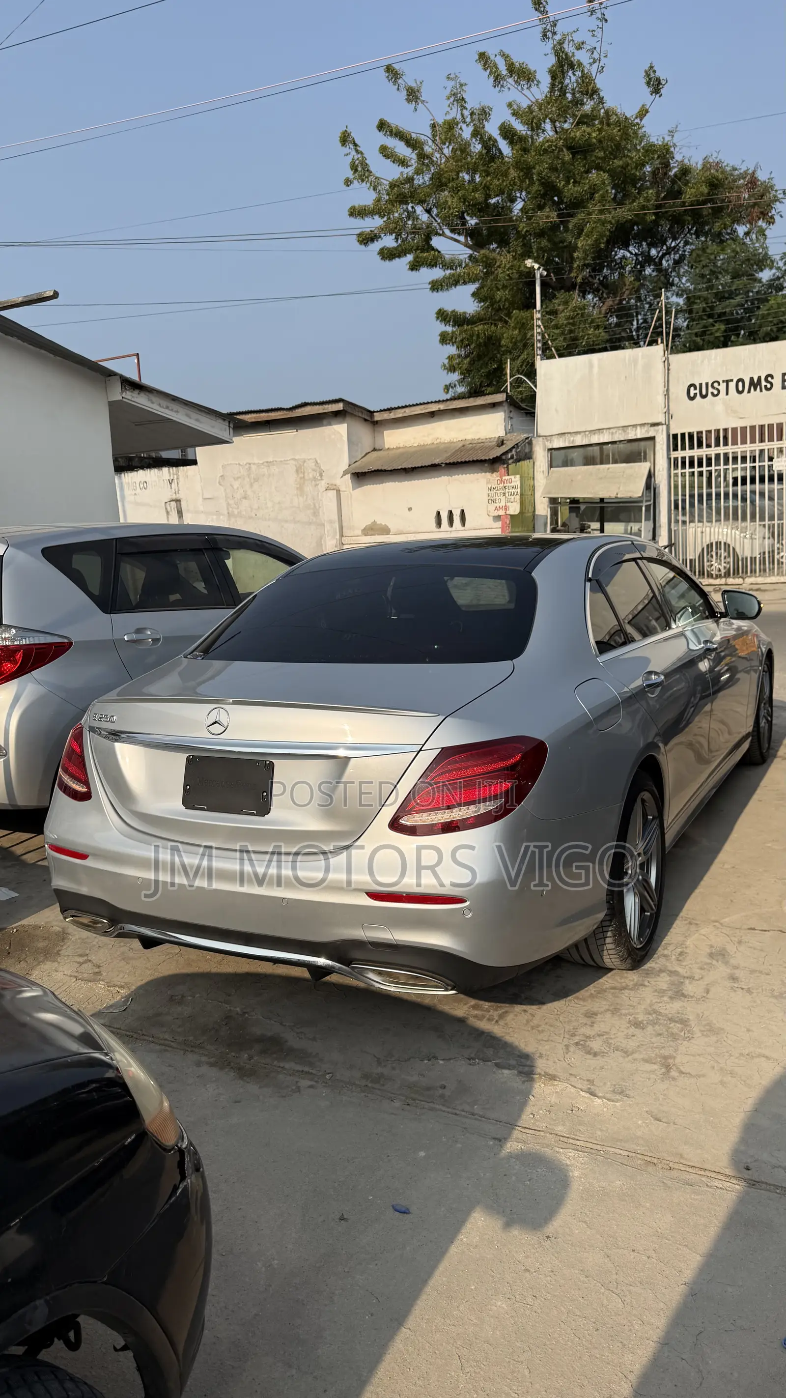 Mercedes-Benz E250 2016 Silver