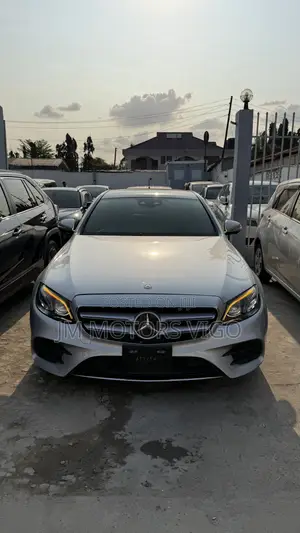 Mercedes-Benz E250 2016 Silver