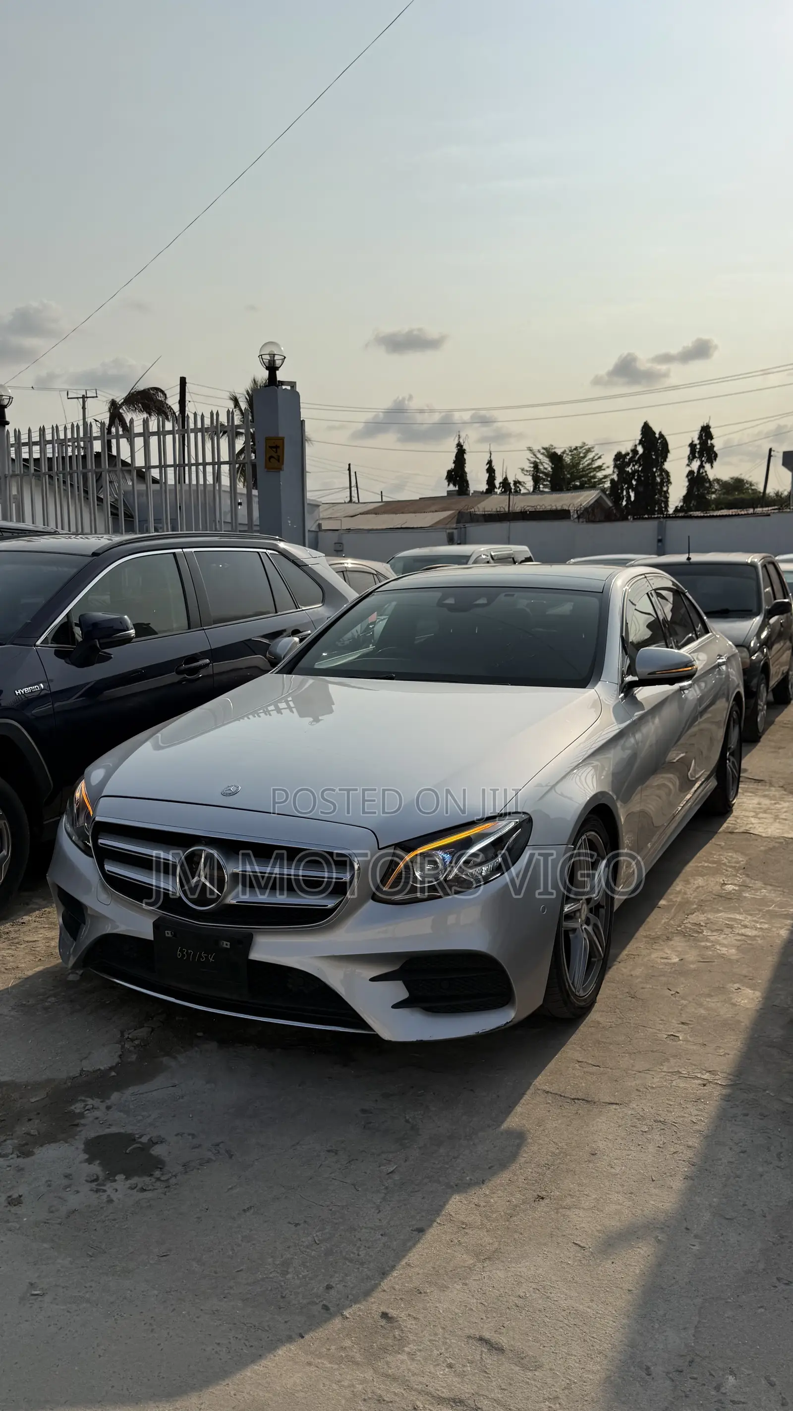 Mercedes-Benz E250 2016 Silver