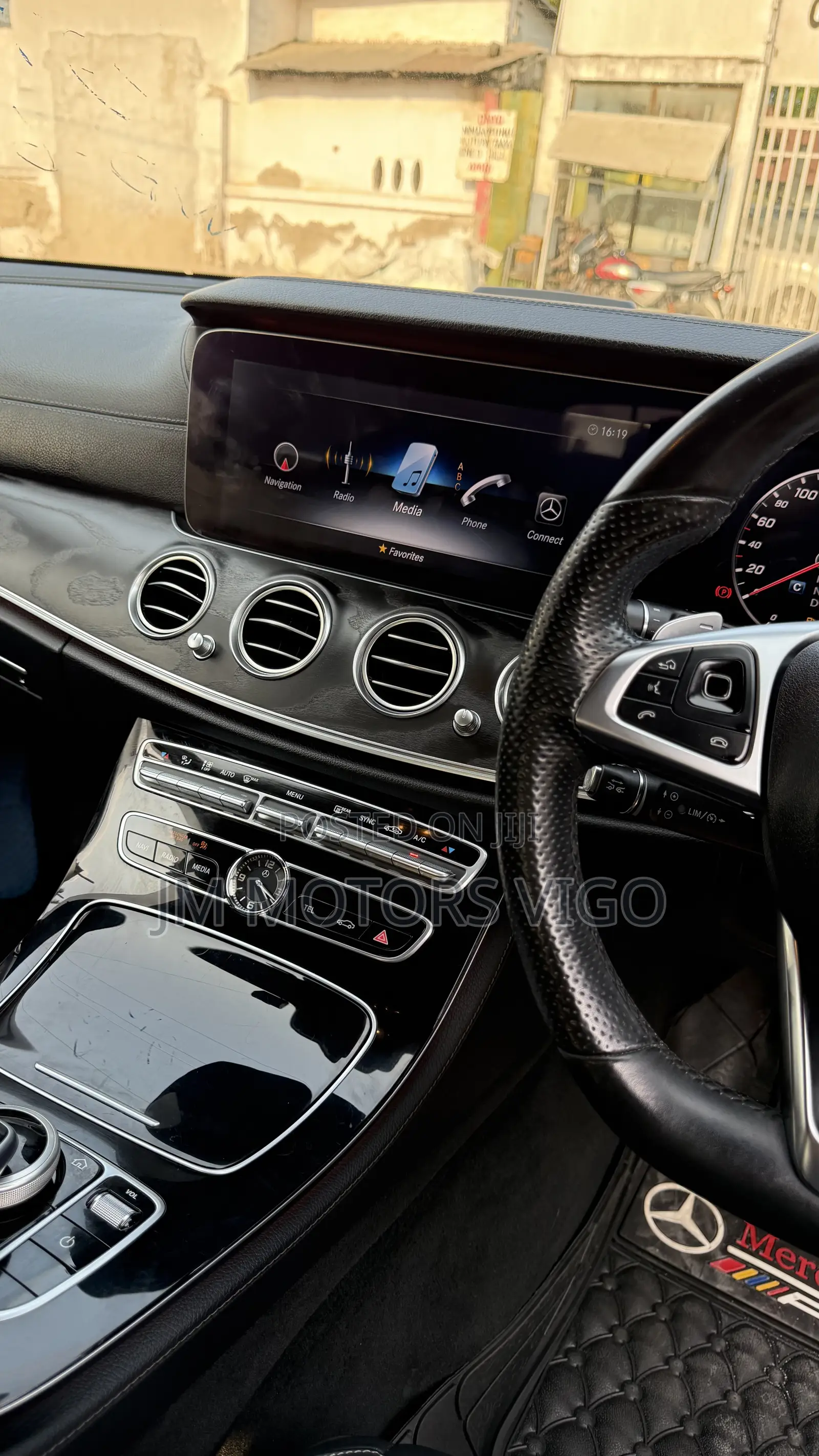 Mercedes-Benz E250 2016 Silver