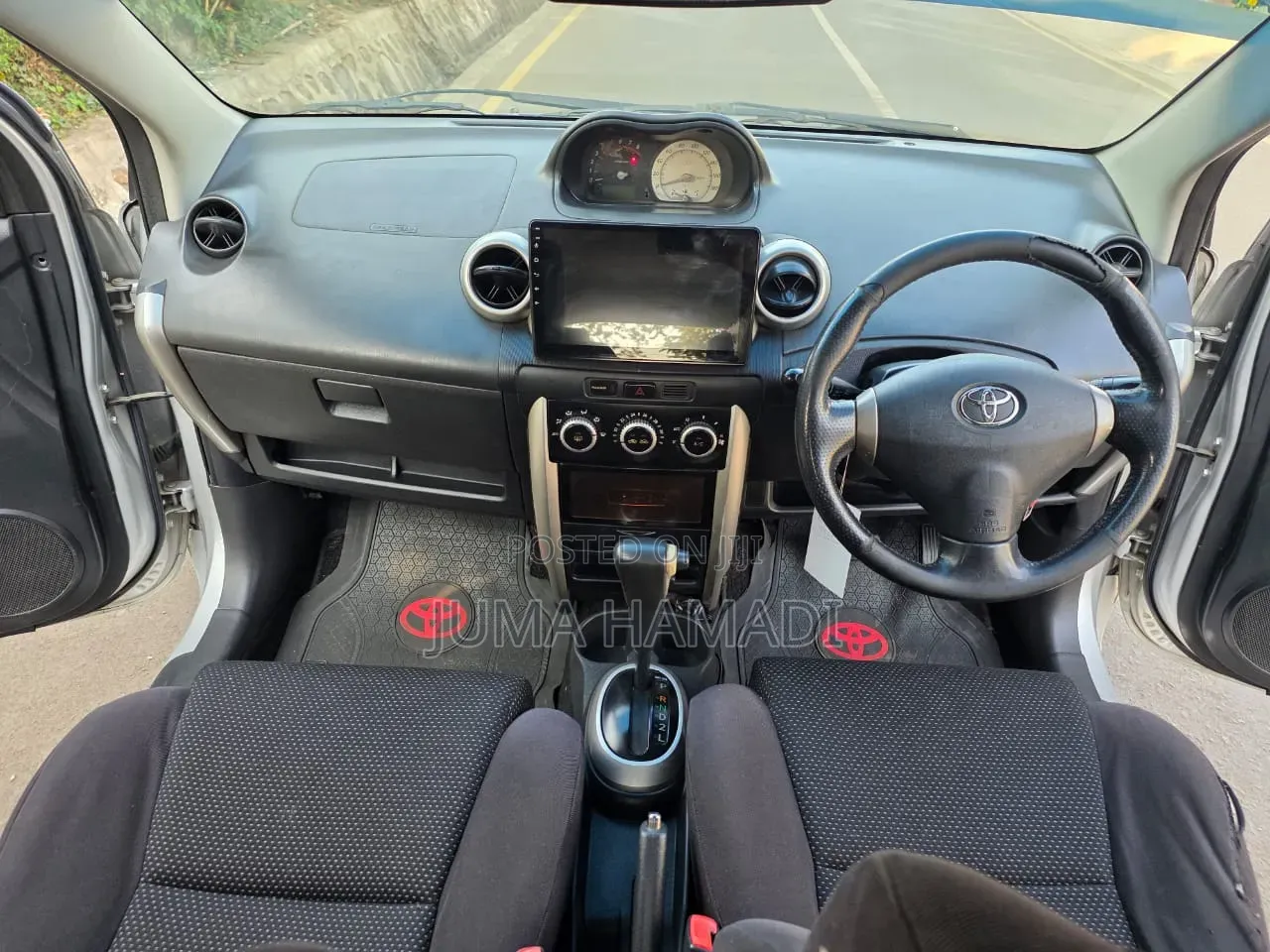 Toyota IST 2003 Silver